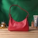Яркая сумка багет с регулируемым ремнем из гладкой натуральной кожи Shvigel Bag 22832 Красная - изображение 9