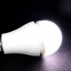 Лампа світлодіодна акумуляторна VHG Y112Z 12Вт 6500K 220В 1x18650mAh Single Battery Emergency Bulb - изображение 3
