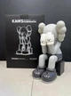 Kaws Companion Passing Through Фігурка (Сіра) 28 см - зображення 1