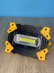 Прожектор LED 10W COB 930LM 6500K IP44 з аккум. жовто-чорний "LEMANSO" LMP86 - зображення 3