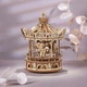 Конструктор Robotime 3D дерев'яний пазл модель Романтична карусель ROKR Romantic Carousel Mechanical AMK62 - зображення 3
