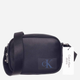 Сумка крос-боді через плече жіноча зі штучної шкіри Calvin Klein Jeans Sculpted Camera Bag18 Twill Bag Чорна (8719856987992) - зображення 3