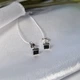 Серебряные сережки серьги гвоздики на фиксаторах Квадрат с Черными Камнями серебро 925 пробы Родиров. 1054ф2 - изображение 3