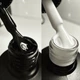 Цветной топ для гель лака без липкого слоя Saga Top White 10 мл - изображение 2