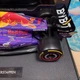 Колекційна Модель Bburago F1 Red Bull RB19 2023 Season Model Car Las Vegas #1 Max Verstappen / масштаб 1/18 / Ред Бул / Формула 1 / Макс Ферстаппен - зображення 6