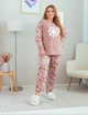 Жіноча тепла флісова піжама (кофта і штани) Сніжинка 6XL Коричнева + ПОДАРУНОК якісні шкарпетки - зображення 1