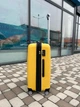 Чемодан Airtex 241 средний М желтый - изображение 2