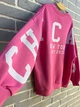 Свитшот женский DAVRAS 8174 оверсайз удлиненная надпись на спине CHICAGO утепленный на флисе one size малиновый - изображение 2