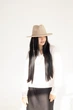 Шляпа федора из шерсти D.Hats с цепью кольца цвет бежевый - изображение 5