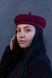 Берет женский из кашемира D.Hats бордового цвета - изображение 8