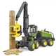 Машинка Bruder Харвестер John Deere 1270G с одним стволом дерева 1:16, 02135 - изображение 1