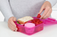 Pojemnik na lunch Sistema Bento Cube Lunch 1.25 L Różowy (5744001131343) - obraz 4