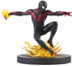 Figurka Diamond Select Toys Marvel Gallery Comic Spiderman PS5 Miles Morales 18 cm (699788843437) - obraz 1