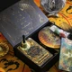 Набор золотое таро Райдера Уэйта Gold Foil Tarot колода для гадания предсказаний + 2 мини-алтаря камни колокольчик и перья цвет золотистый (38516) - изображение 9