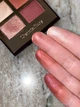 Палетка теней Charlotte Tilbury Luxury Palette оттенок Walk of No Shame 4 оттенка 5.1 г - изображение 5