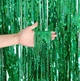 Дождик для фотозоны с блестящей голограммой 2 м на 1 м зеленый - изображение 1