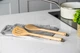 Лопатка KitchenAid Coreline с прорезями 34.2 см береза (KQR702OHE) - изображение 6
