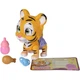 Ігровий набір Simba Pamper Petz Тигреня, що п'є і писає з кольоровою лапкою 3 аксесуарів-сюрпризу (5953575) - зображення 6