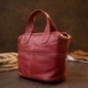 Жіноча шкіряна сумка Vintage червона 25×17×9 см середня флотар на плече і в руку дорожня 56039 - зображення 4