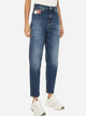 Jeansy mom fit damskie z wysokim stanem Tommy Jeans DW0DW20224-1BK 27-30 Ciemnoniebieskie (8720638466468) - obraz 1