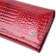Женский лакированный кошелек ST Leather из натуральной кожи с тиснением под рептилию красный 55661 - изображение 5