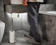 Держатель для туалетной бумаги Joseph Joseph Easystore Luxe 2-in-1 toilet roll stand 70594 - изображение 5