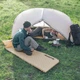 Коврик самонадувающийся Naturehike одноместный с подушкой NH15Q002-D, 25мм, бежевый 6927595782576 - изображение 5