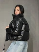 Куртка жіноча Lady Yep 9073 глянцева пуффер з кишенями без капюшона коротка 46 чорна - зображення 2