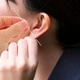 Портативный одноразовый очиститель для пирсинга ушей Soft Moments белый (12см*1,5см) 1шт. - изображение 2