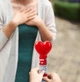 Шоколадні цукерки Hershey's Kisses Heart Cane Milk Chocolate Tubes 63.5г - зображення 7