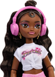 Lalka Barbie Dream Besties Brooklyn na wrotkach JFX97 (0194735308354) - obraz 3