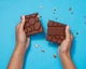 Шоколад Молочний Tony's Chocolonely milk hazelnut 32% з Лісовими Горіхами 180g - зображення 8
