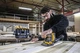 Аккумуляторная вибрационная шлифмашина DeWALT DCW200NT - изображение 9