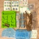 Дитяча гра 4FUN Game Club набір Ботанічні експерименти з теплицею, підставка, інструменти, бруски ґрунту, насіння, позначки для рослин, в коробці, 37 см × 12 см × 26 см (18415) - зображення 10
