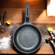Сковорода сотейник Maestro Cast MR-1208-26 Ø26 з антипригарним покриттям Marble - зображення 2