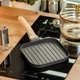Антипригарная сковорода гриль рифленая TS Kitchen 18×18 см алюминиевая сковородка с гранитным покрытием 400 мл Черный - изображение 2