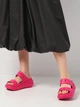 Женские шлепанцы для пляжа Crocs Crush Sandal Dgf 207670-6ZQ 38-39 (M6/W8) 24 см Dragon Fruit (198445103803) - изображение 2