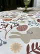 Скатерть водоотталкивающая Delux Textil Пасхальные кролики классик 250 х 170 см (368114) - изображение 1