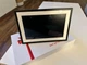 Цифровая электронная фоторамка Frameo 10.1 дюймов, Сенсорный дисплей с экраном 1280x800 с WiFI и встроенной картой памяти 32GB Черный - изображение 3