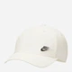 Кепка Nike U Nk Df Club Cap S Cb Mtfut L FB5371-113 S-M Coconut Milk/Metallic Silver (196606812151) - изображение 1