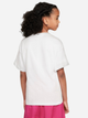 Koszulka dziecięca dla dziewczynki Nike G Nsw Tee Boy Essntl Lbr FZ5539-100 128-134 cm (S) Biała (197596928969) - obraz 2
