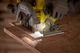 Пила циркулярна акумуляторна Stanley FATMAX SFMCS550B - зображення 17
