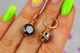 Серьги подвески Xuping Jewelry с черными камнями диаметр камня 10 мм серьга 2,5 см золотистые - изображение 2