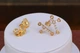 Серьги гвоздики Xuping Jewelry крестики 1,2 см золотистые - изображение 2