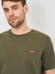 Футболка чоловіча Levi's Standard Fit Tee 566050021 L Olive Night (5400599853073) - изображение 2