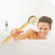 Массажная щетка-дозатор для тела BodyBrush, желтая - изображение 4