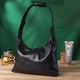 Практична жіноча сумка на плече із гладкої натуральної шкіри Shvigel Bag 22828 Чорна - зображення 9