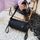 Жіноча стьобана сумка через плече RomiasBag, чорна, 22 х 10 см, плечовий ремінь - 120 см - зображення 7