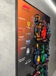 АРТ Тримач Рамка 80x50см для Всіх Десяти Конструкторів Speed Champions F1 (66802) Сезону 2024 F1 / (77242) / (77244) / (77251) / (77249) / (77248) / (77247) / (77246) / (77245) / (77243) / (77250) Type-A - зображення 6