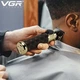 Триммер машинка для стрижки волос бороды бритья усов VGR профессиональная аккумуляторная домашняя с насадками и дисплеем - изображение 5